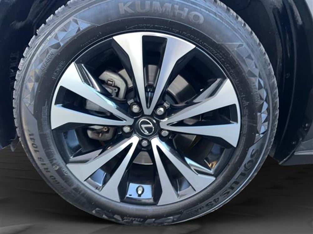 Lexus NX usata a Roma (10)