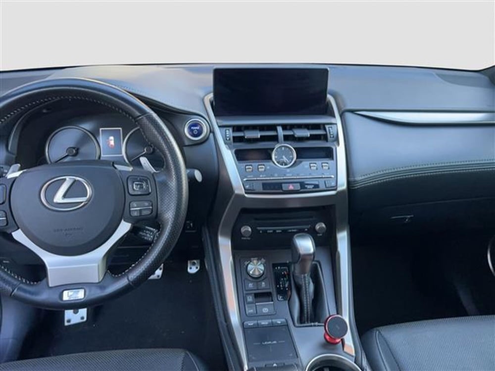 Lexus NX usata a Roma (12)