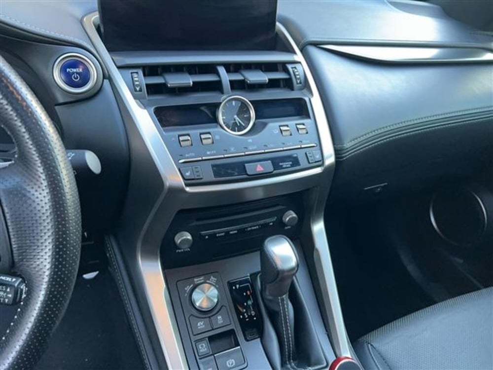 Lexus NX usata a Roma (14)