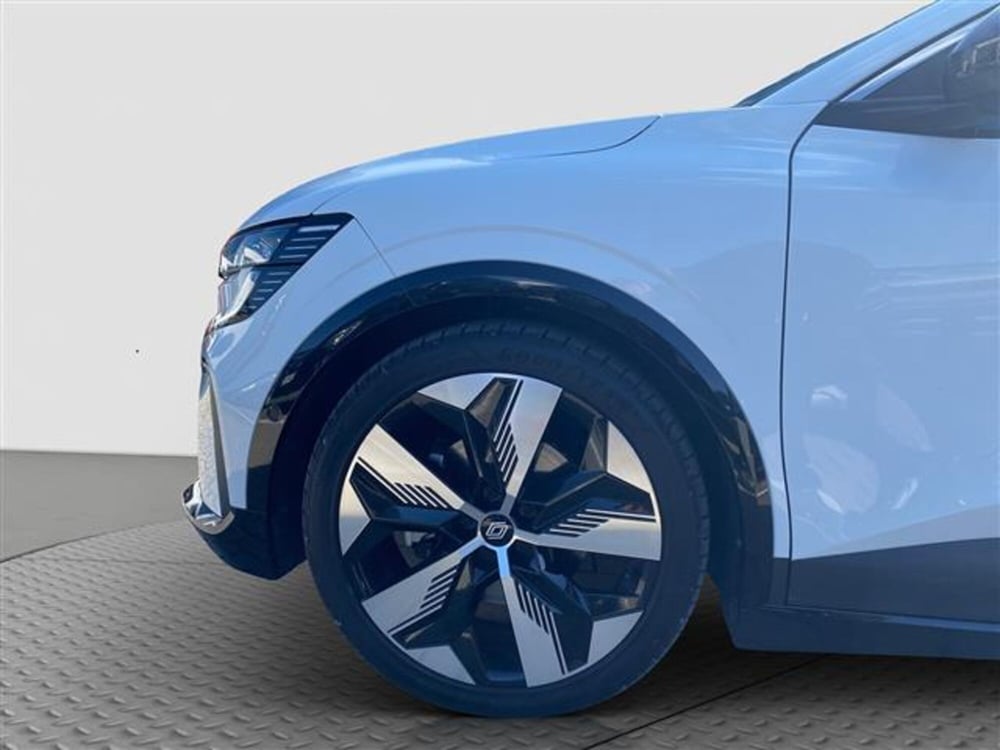 Renault Megane E-Tech Electric usata a Roma (9)