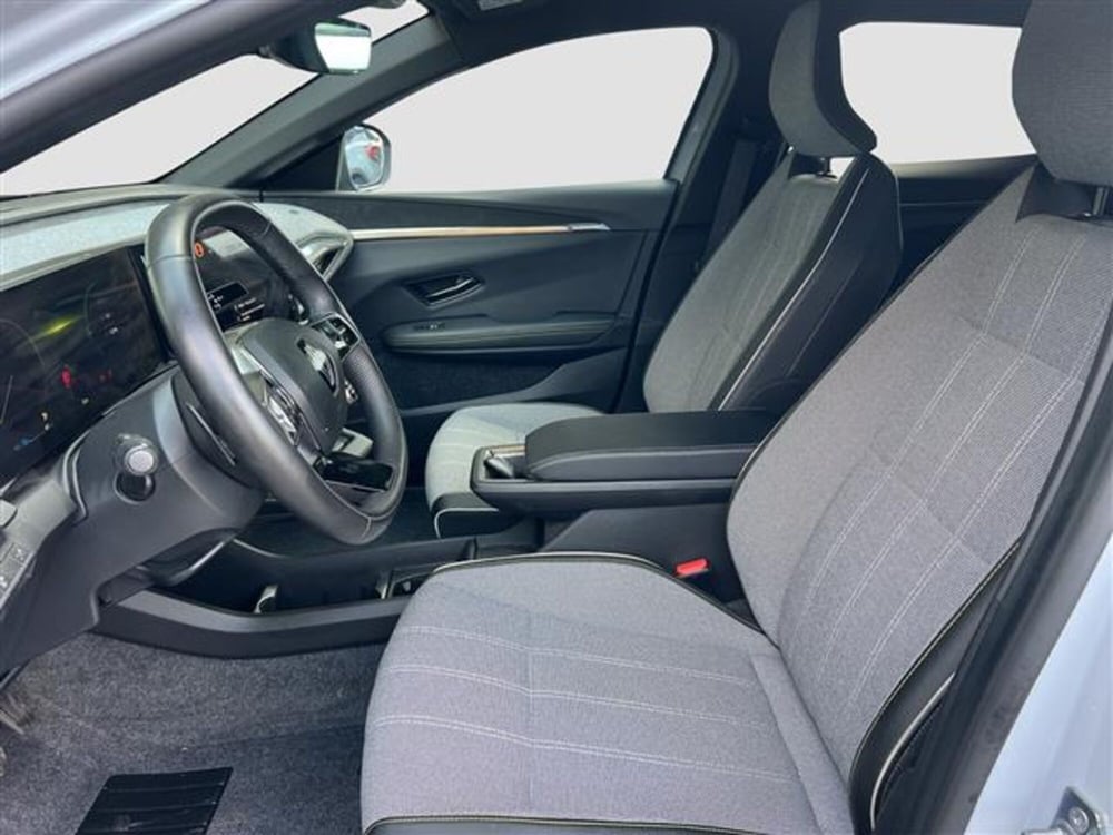 Renault Megane E-Tech Electric usata a Roma (9)