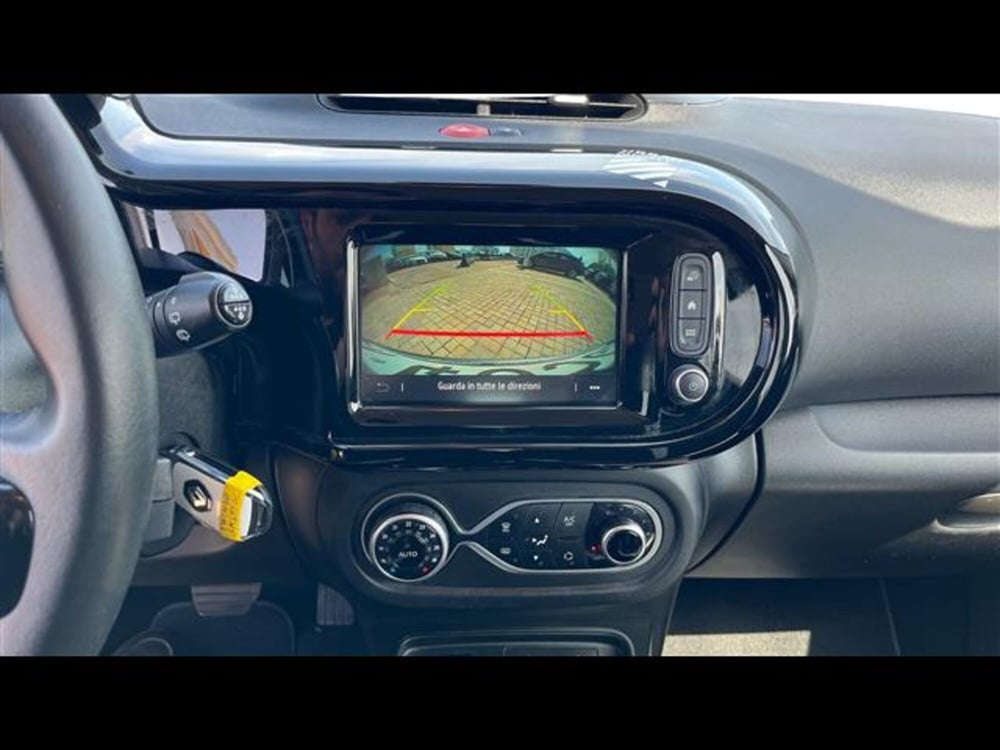 Renault Twingo usata a Lecce (13)
