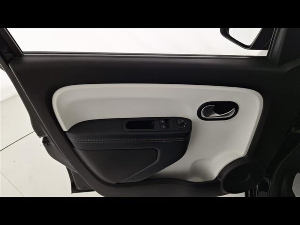 Renault Twingo usata a Milano (8)