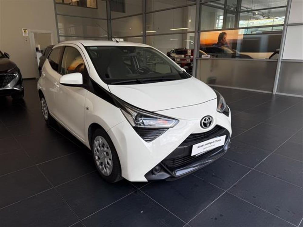 Toyota Aygo X usata a Cosenza (11)