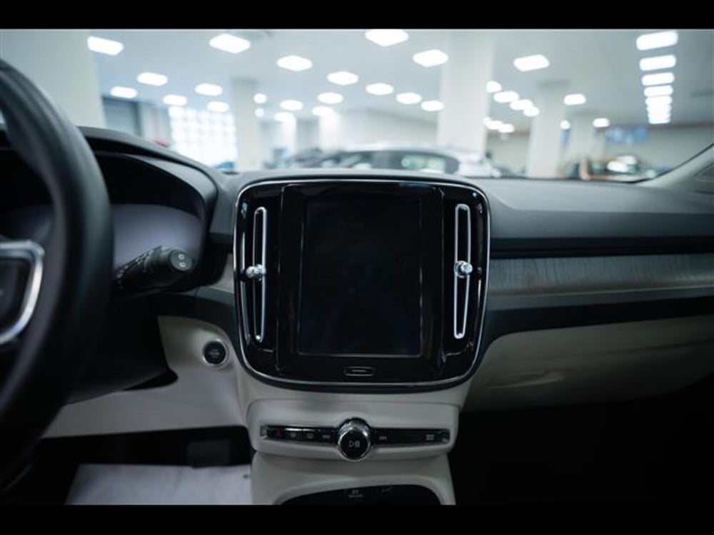 Volvo XC40 usata a Torino (2)