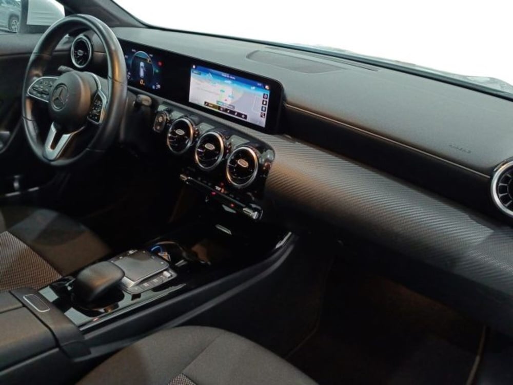 Mercedes-Benz CLA Shooting Brake usata a Catania (9)