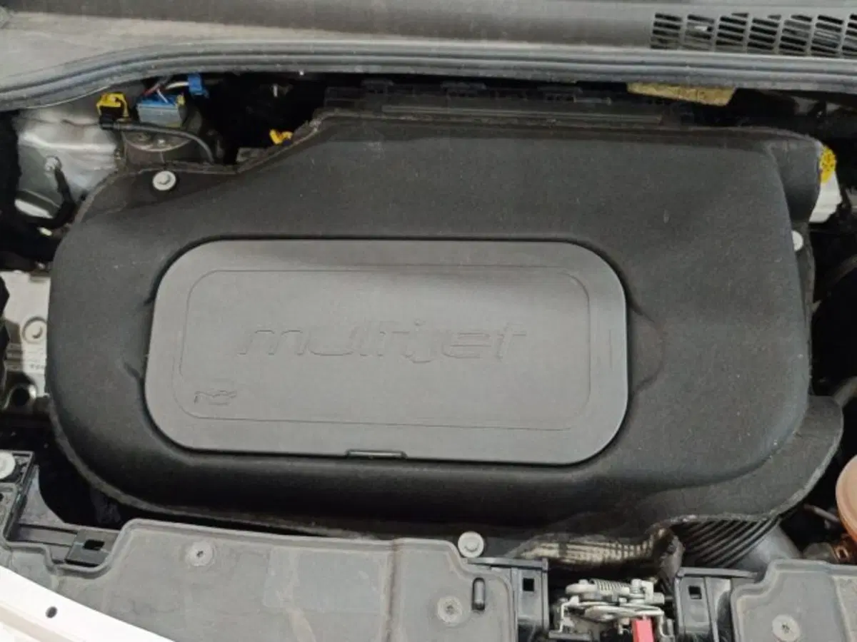 Fiat 500L usata a Catania (17)
