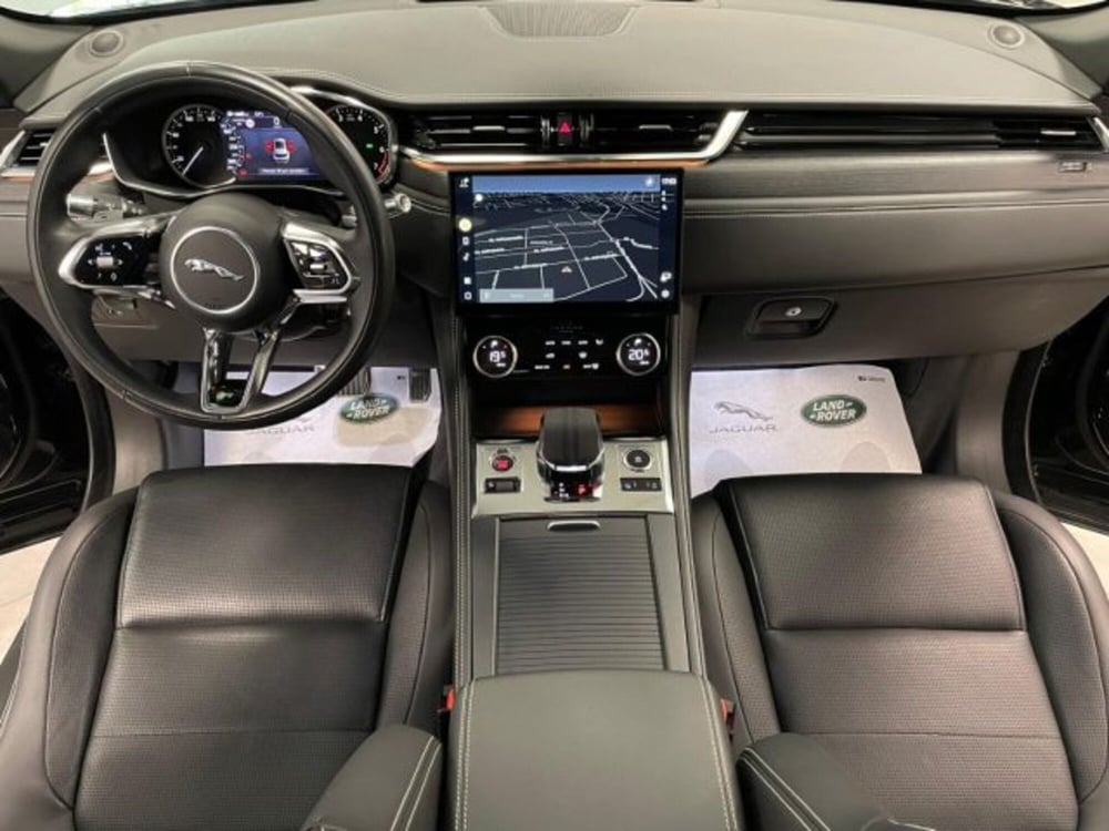 Jaguar F-Pace usata a Cuneo (9)