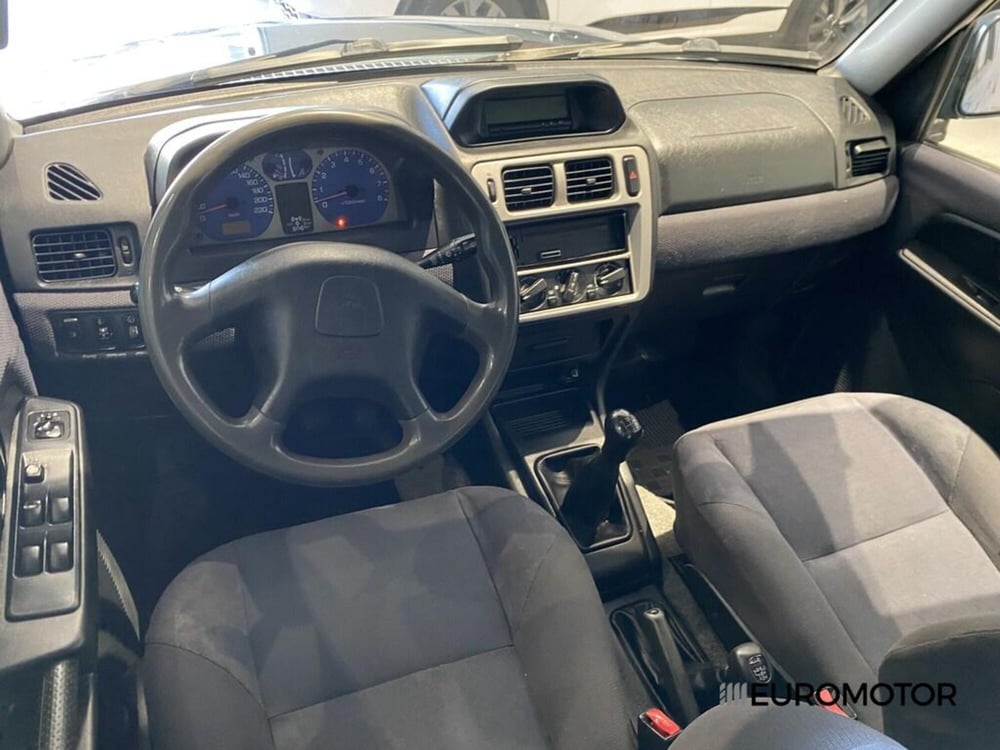Mitsubishi Pajero usata a Bari (11)