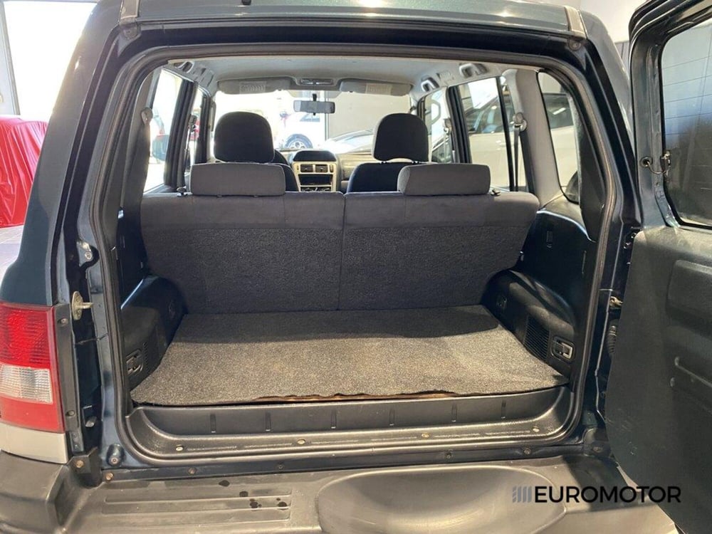 Mitsubishi Pajero usata a Bari (12)