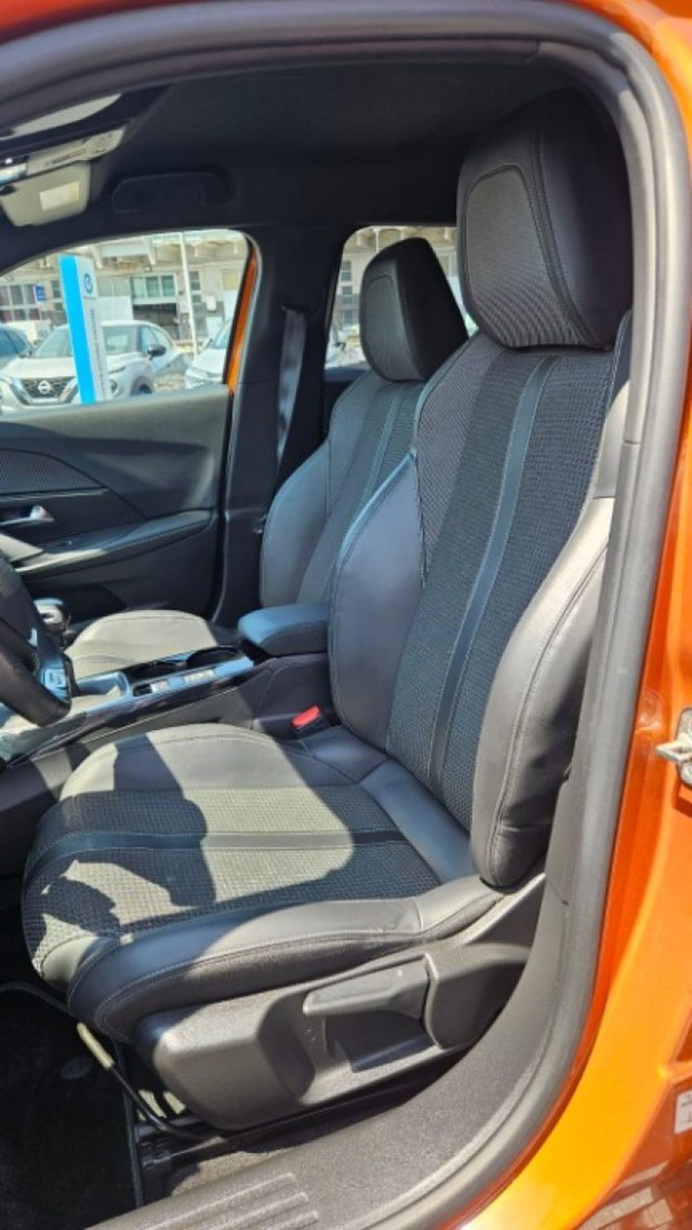 Peugeot 2008 usata a Lucca (13)