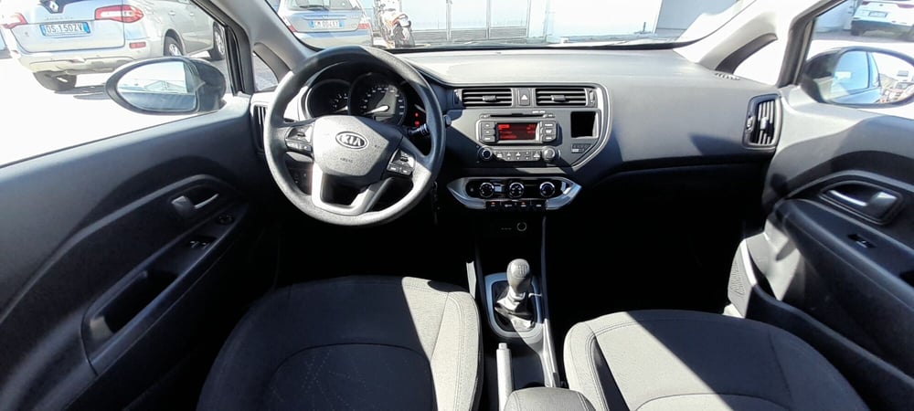 Kia Rio usata a Cosenza (13)