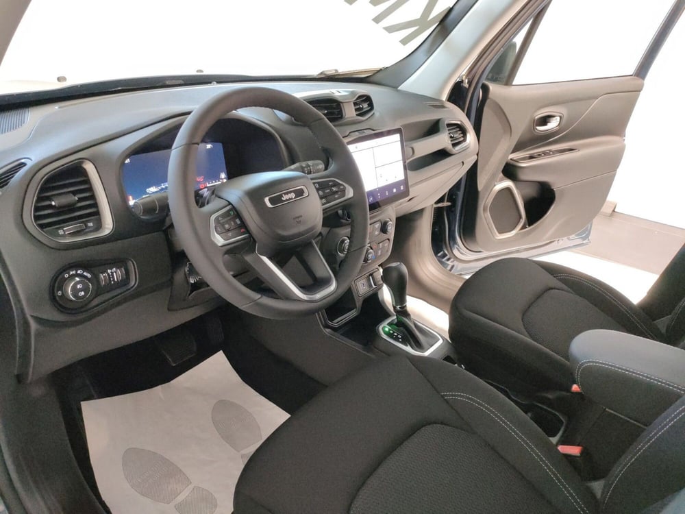 Jeep Renegade nuova a L'Aquila (11)