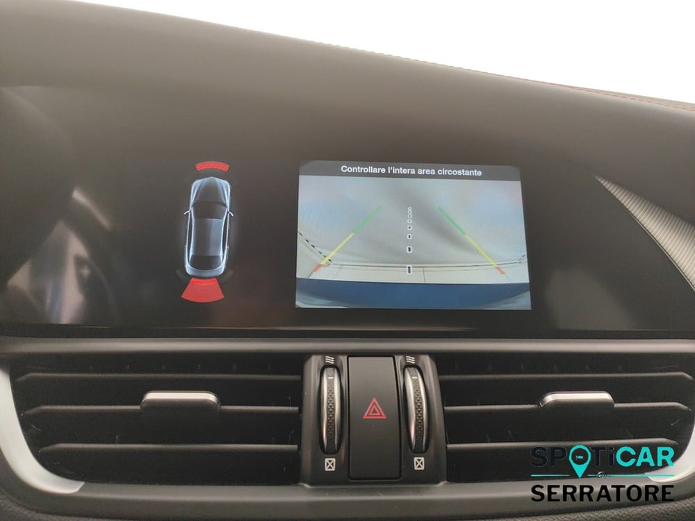 Alfa Romeo Giulia usata a Como (11)