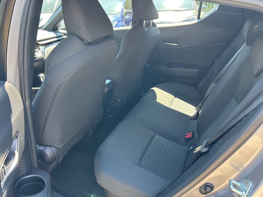 Toyota Toyota C-HR usata a Piacenza (12)