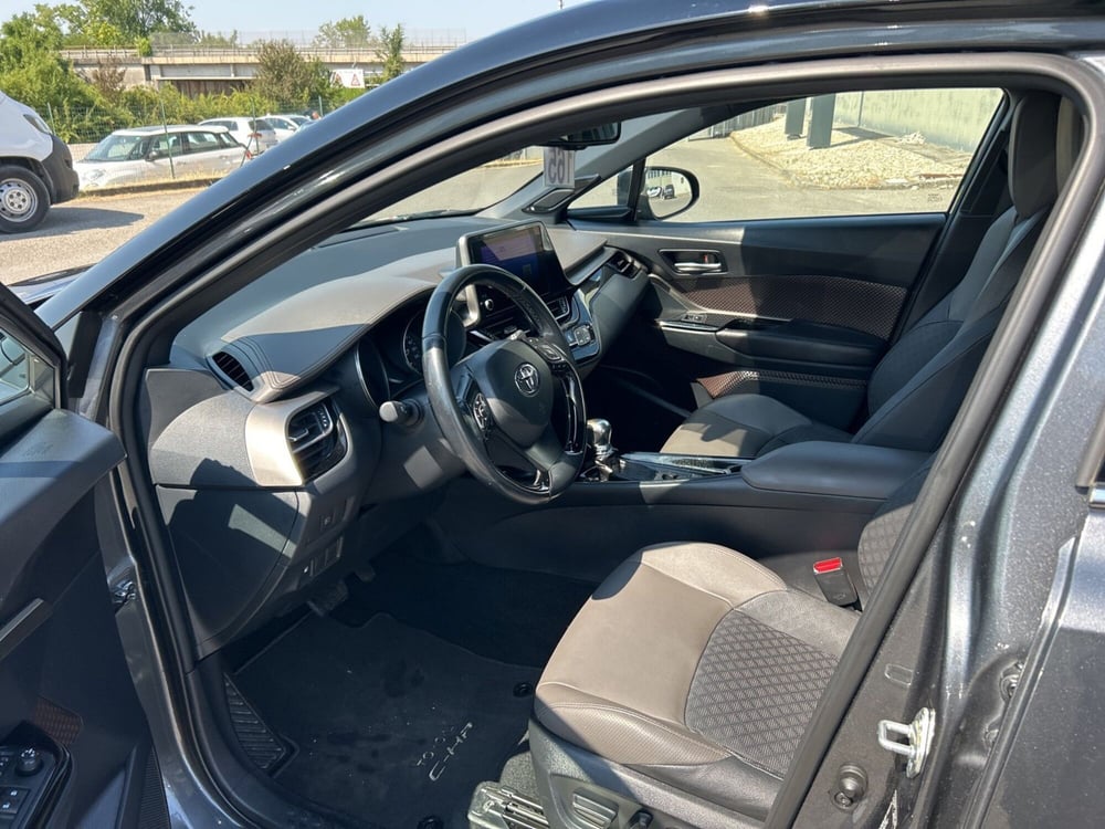 Toyota Toyota C-HR usata a Piacenza (10)