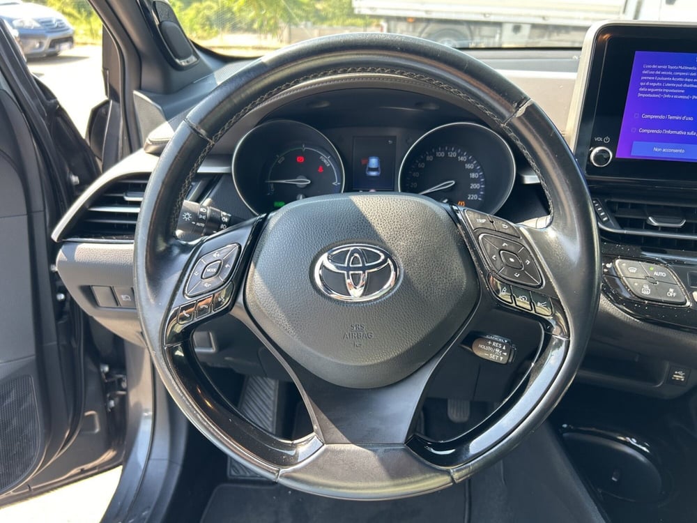 Toyota Toyota C-HR usata a Piacenza (13)