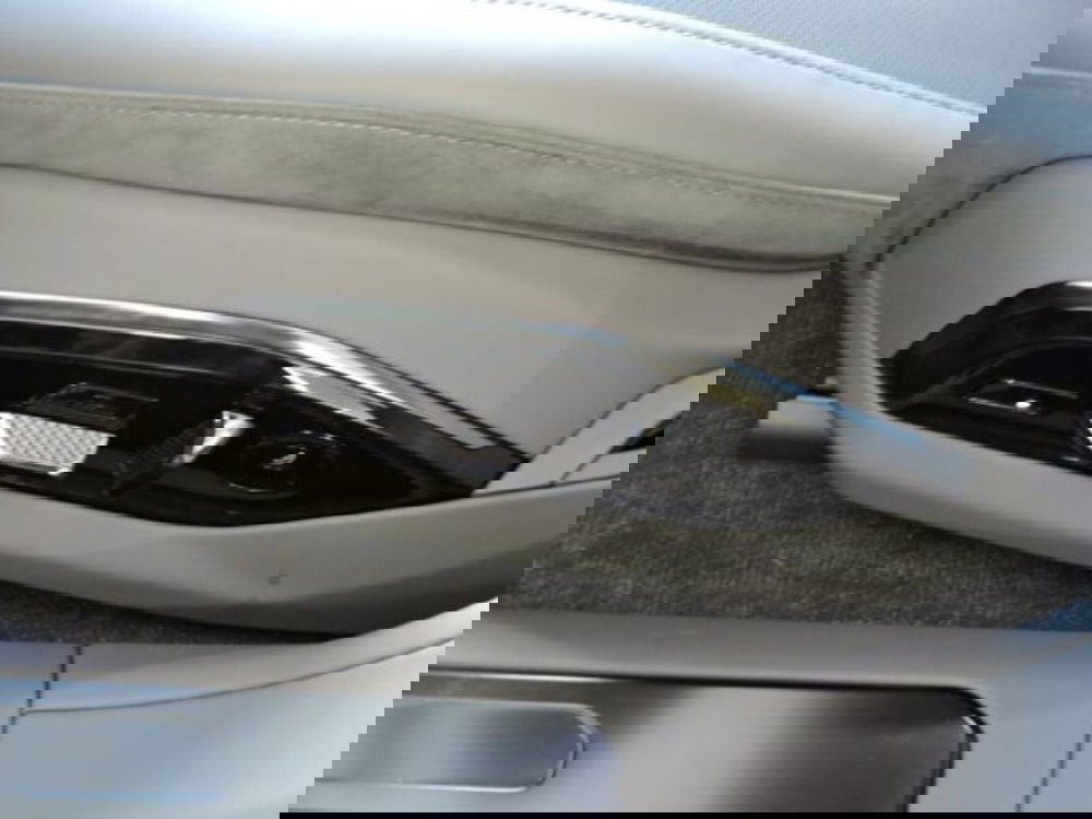 Lotus Emeya nuova a Firenze (17)