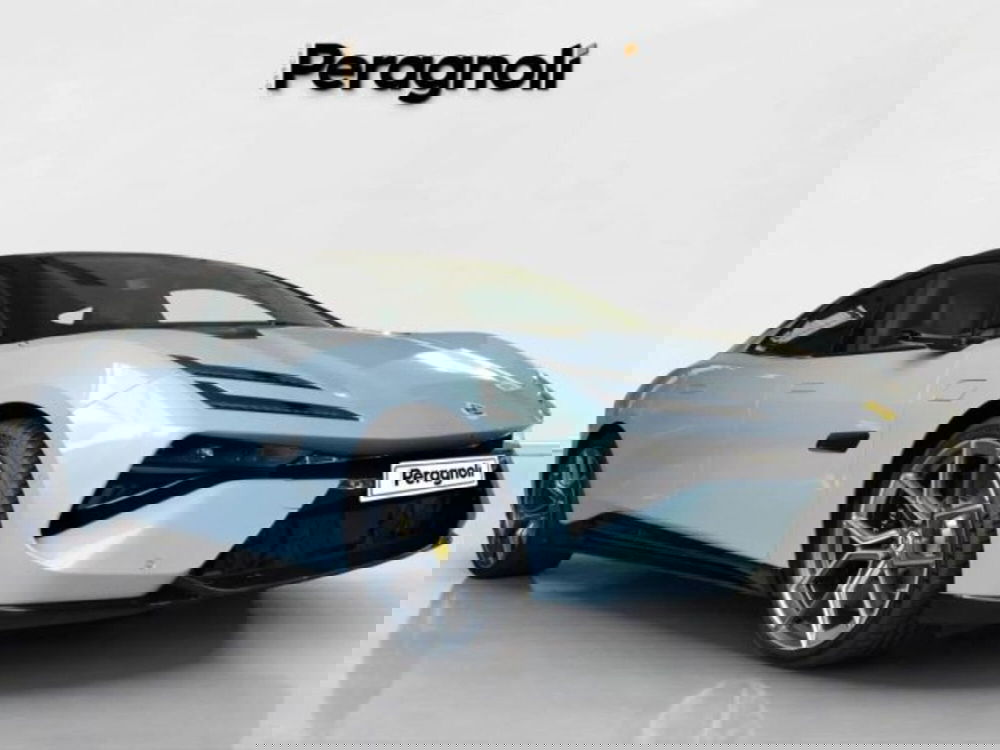 Lotus Emeya nuova a Firenze (3)