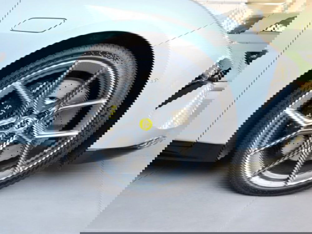 Lotus Emeya nuova a Firenze (6)