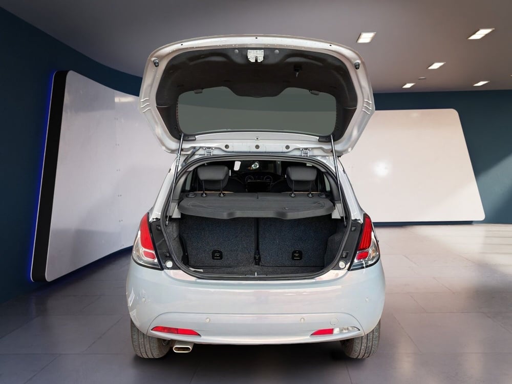 Lancia Ypsilon usata a Torino (7)