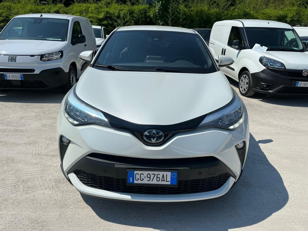 Toyota Toyota C-HR usata a Milano (2)