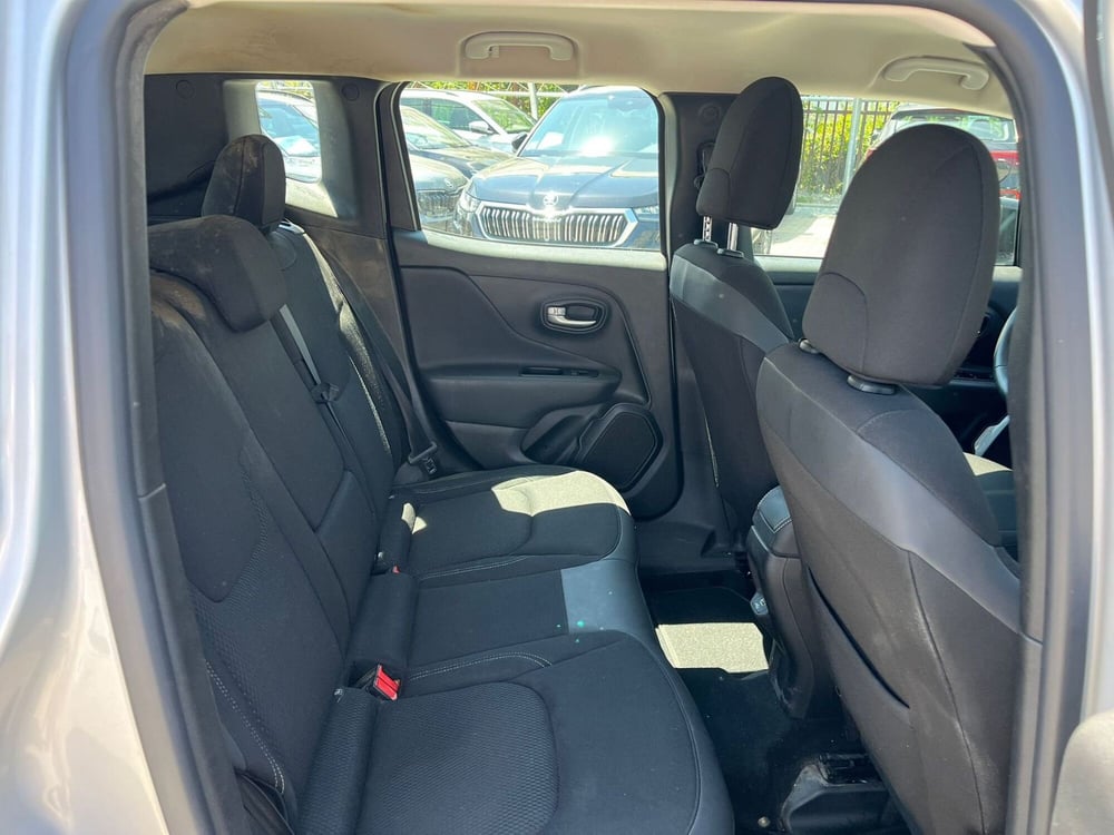 Jeep Renegade usata a Milano (14)