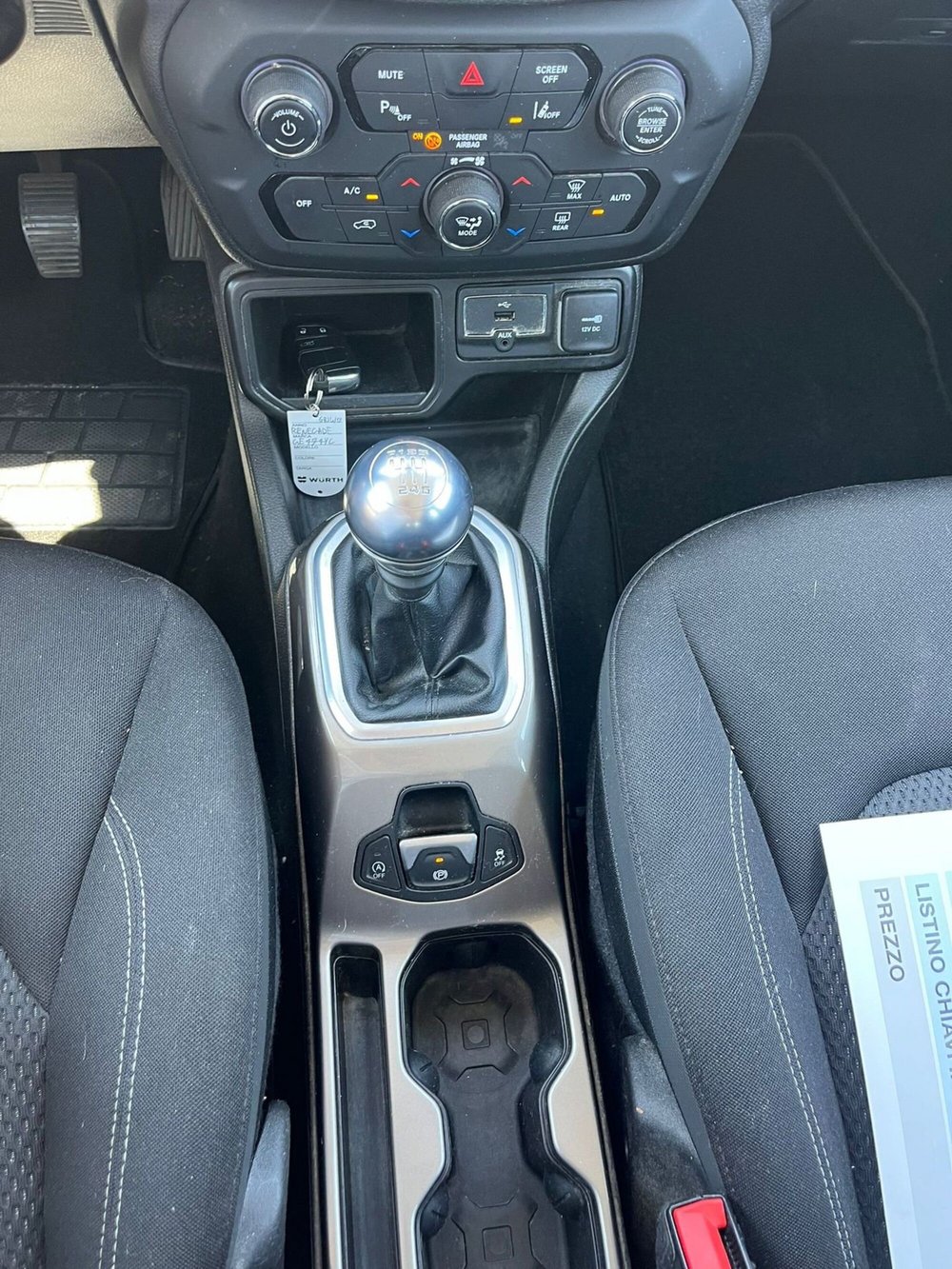 Jeep Renegade usata a Milano (17)