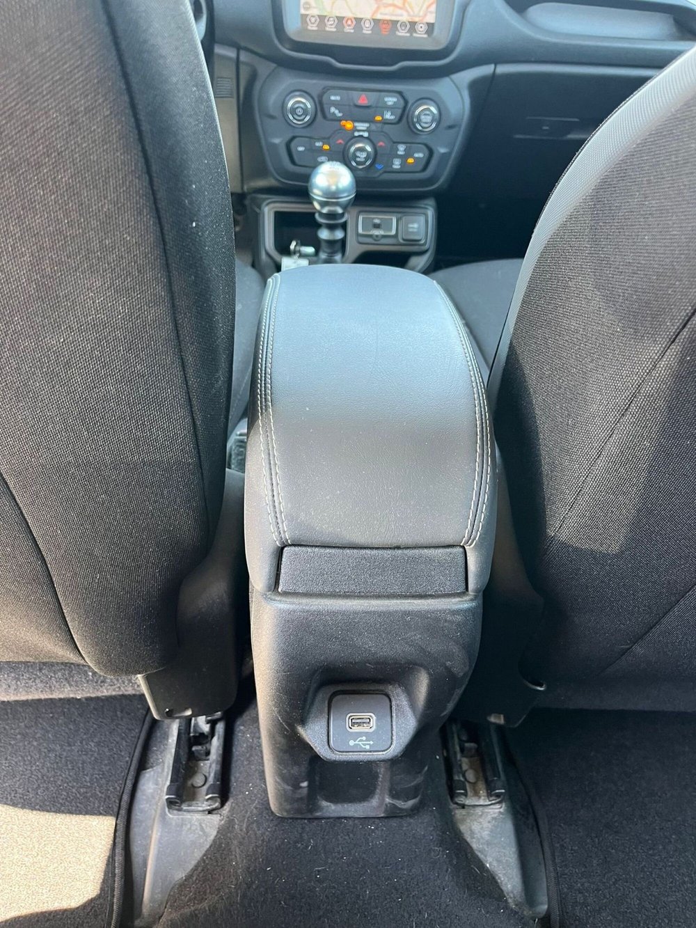 Jeep Renegade usata a Milano (18)