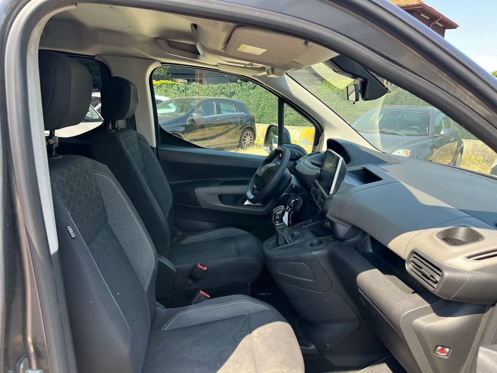 Peugeot Rifter usata a Milano (12)