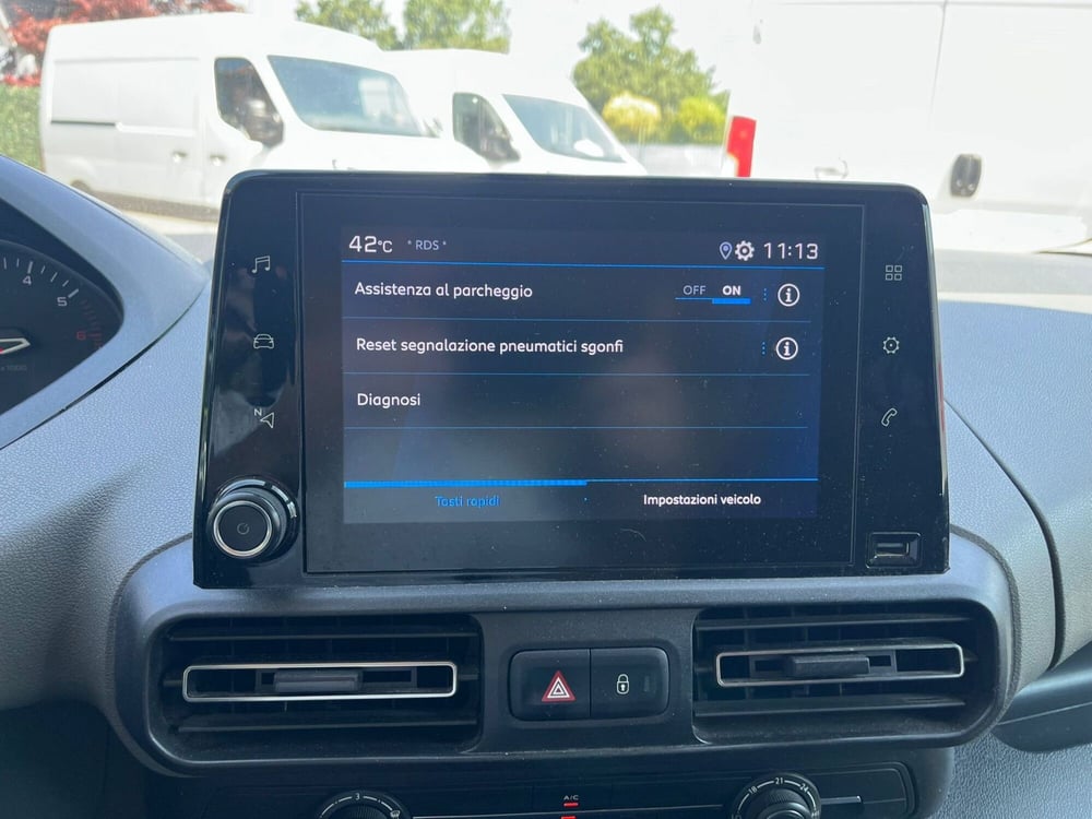 Peugeot Rifter usata a Milano (16)