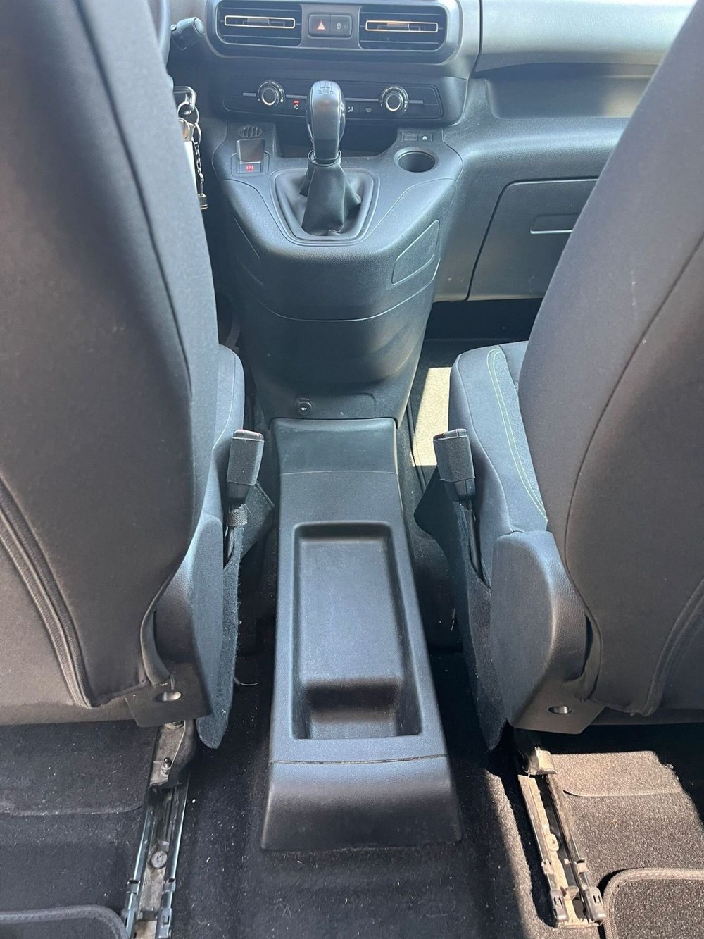 Peugeot Rifter usata a Milano (19)