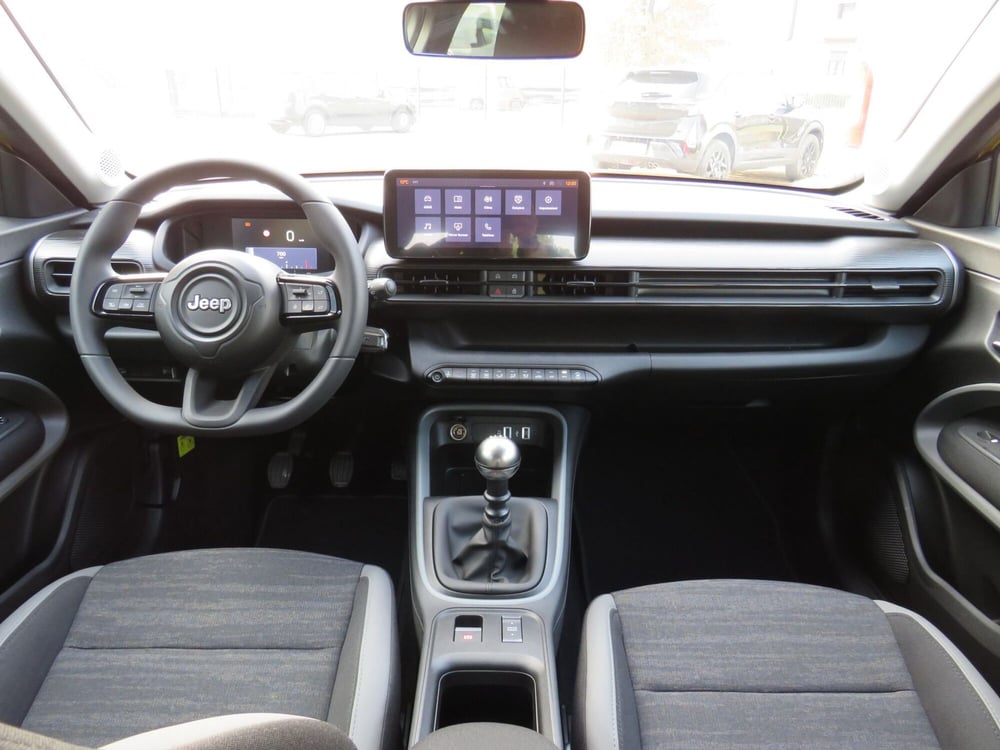 Jeep Avenger nuova a Monza e Brianza (15)