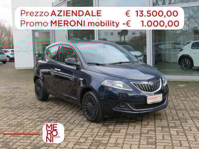 Lancia Ypsilon 1.0 FireFly 5 porte S&amp;S Hybrid Silver Plus del 2021 usata a Seregno