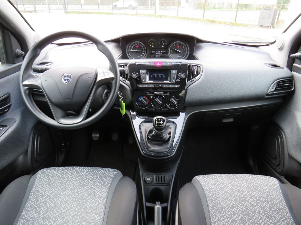 Lancia Ypsilon usata a Monza e Brianza (8)