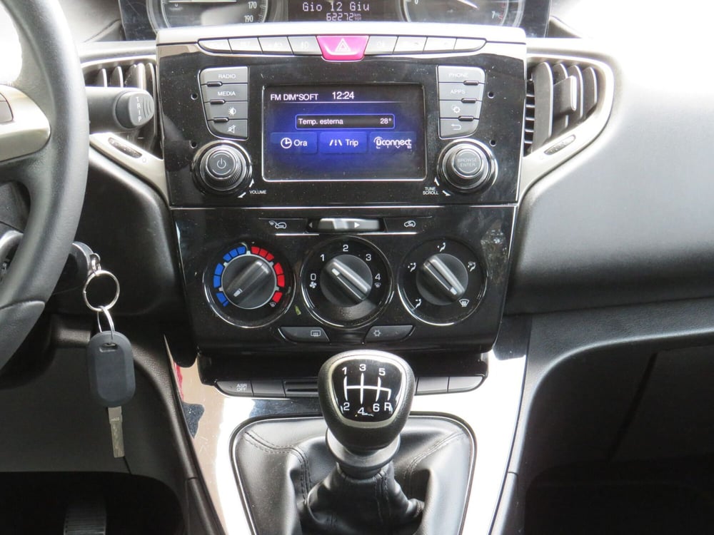 Lancia Ypsilon usata a Monza e Brianza (10)