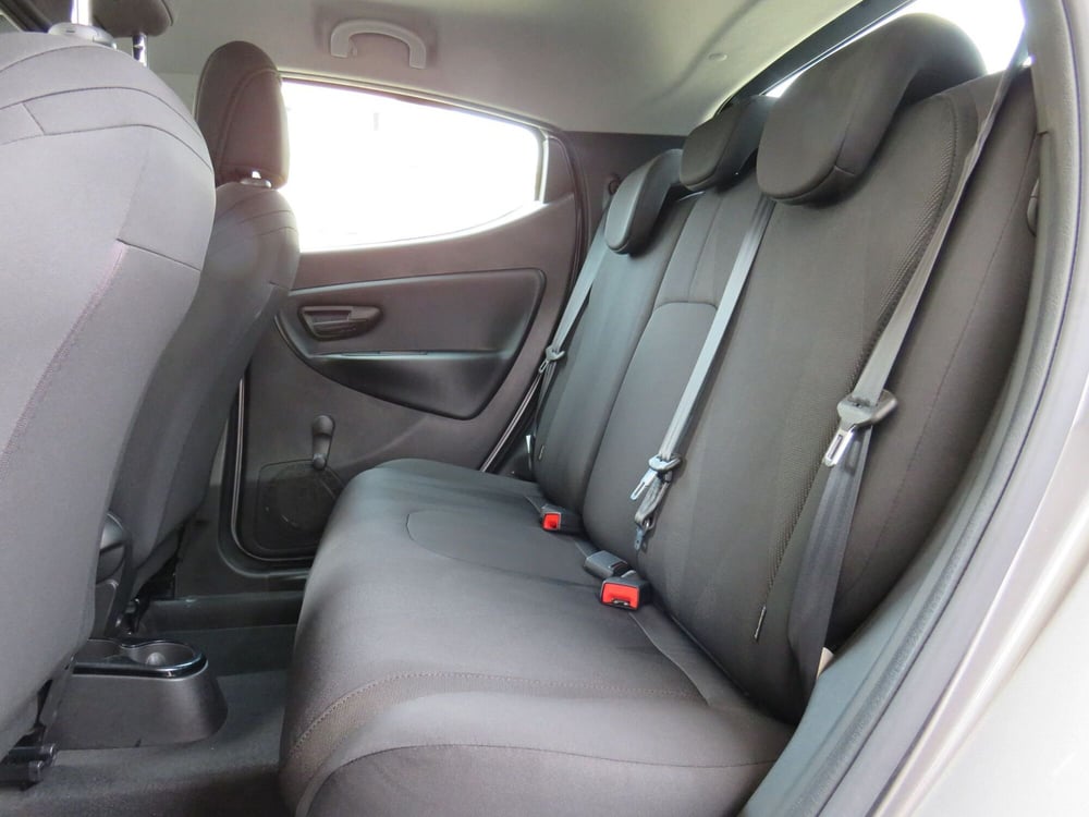 Lancia Ypsilon usata a Monza e Brianza (12)