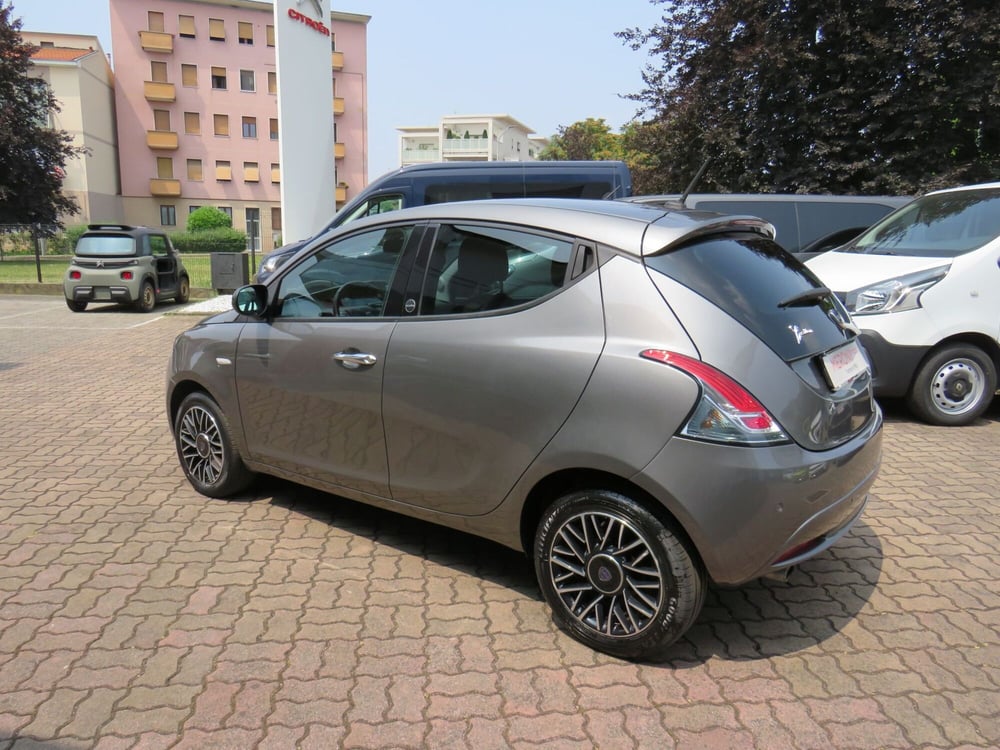 Lancia Ypsilon usata a Monza e Brianza (5)