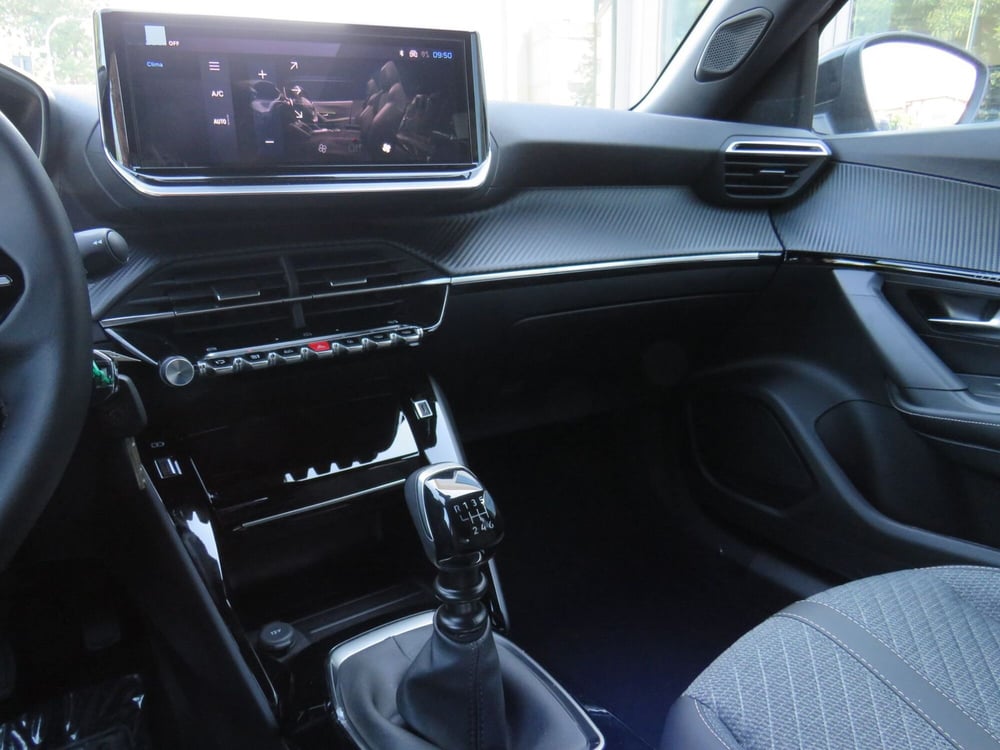 Peugeot 2008 nuova a Monza e Brianza (10)