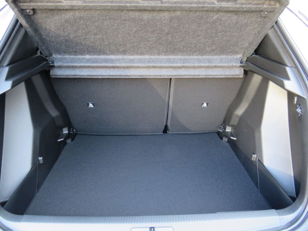 Peugeot 2008 nuova a Monza e Brianza (15)