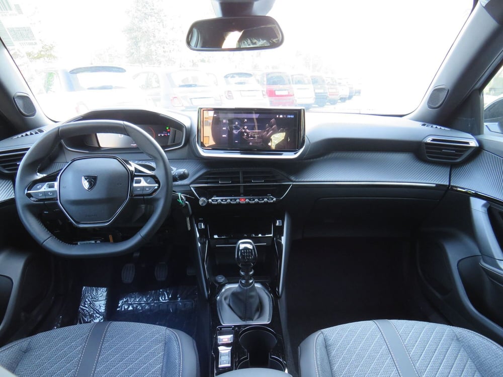 Peugeot 2008 nuova a Monza e Brianza (7)
