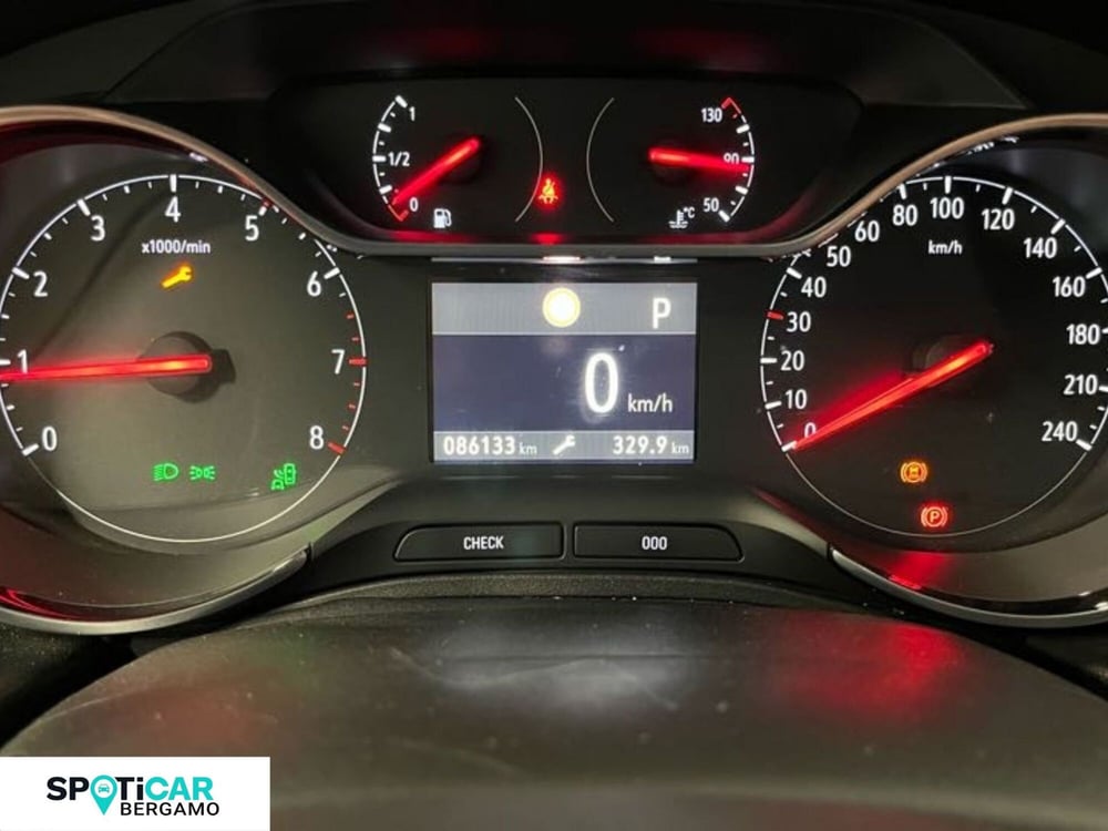 Opel Grandland X usata a Bergamo (10)