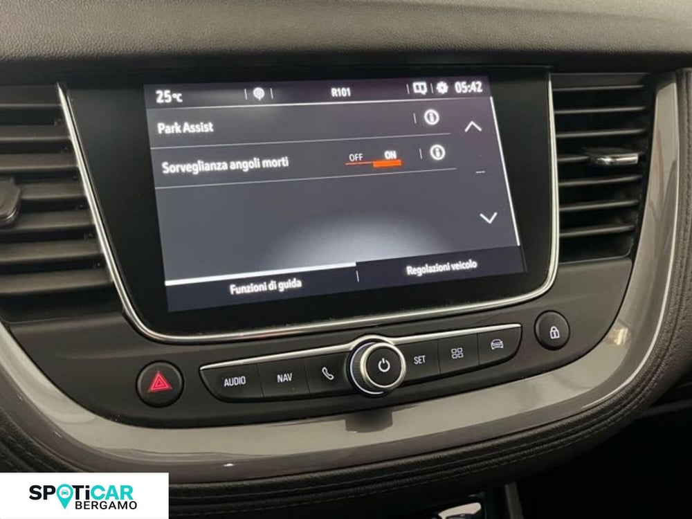 Opel Grandland X usata a Bergamo (9)