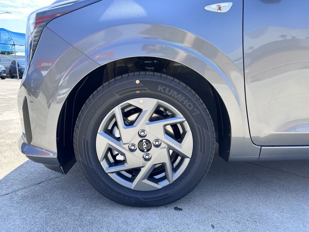 Kia Picanto nuova a Cremona (8)
