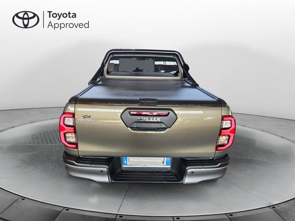 Toyota Hilux usata a Cremona (4)
