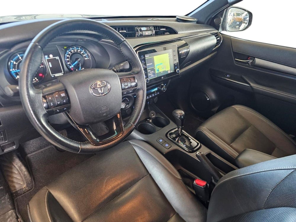 Toyota Hilux usata a Cremona (9)
