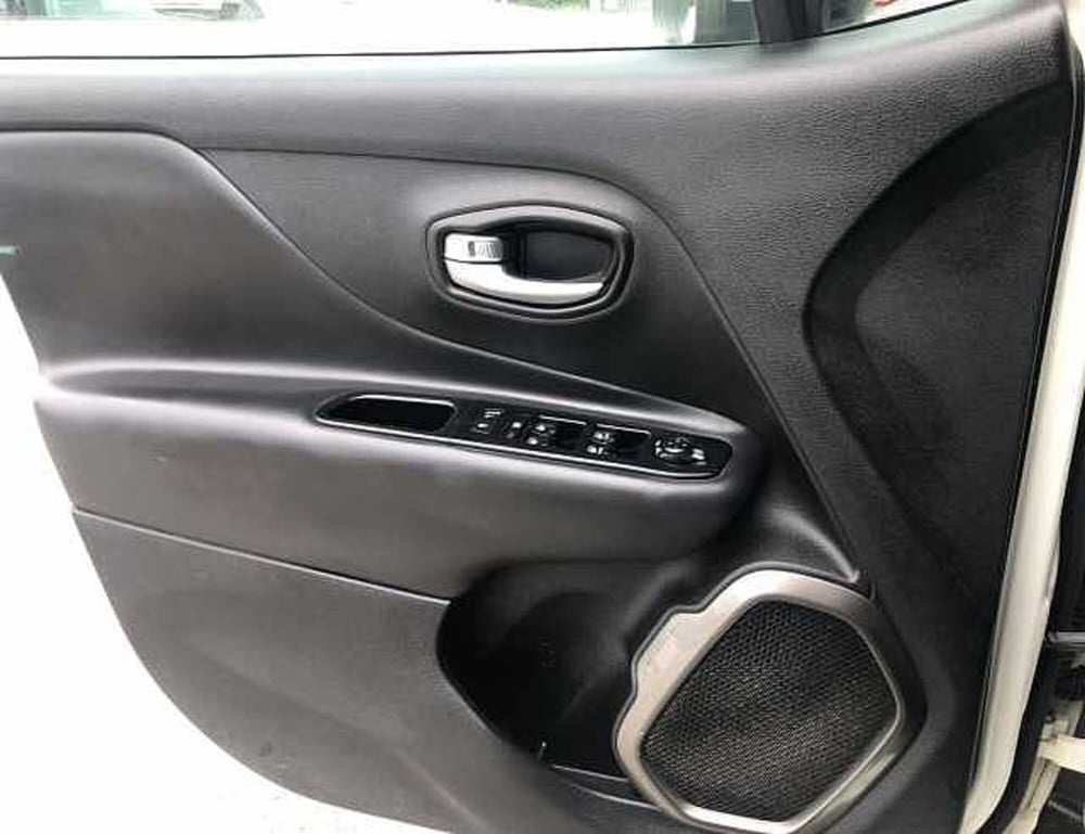 Jeep Renegade usata a Lucca (15)