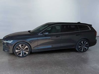 Volvo V60 B4 Geartronic Inscription del 2022 usata a Lucca