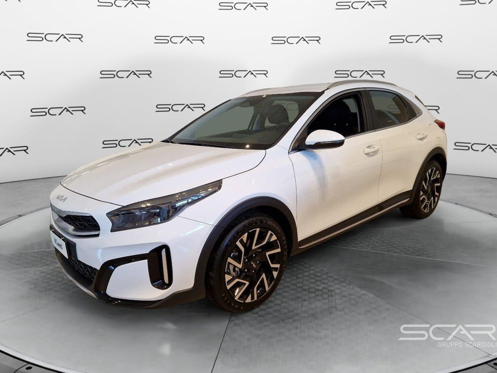 Kia XCeed nuova a Livorno