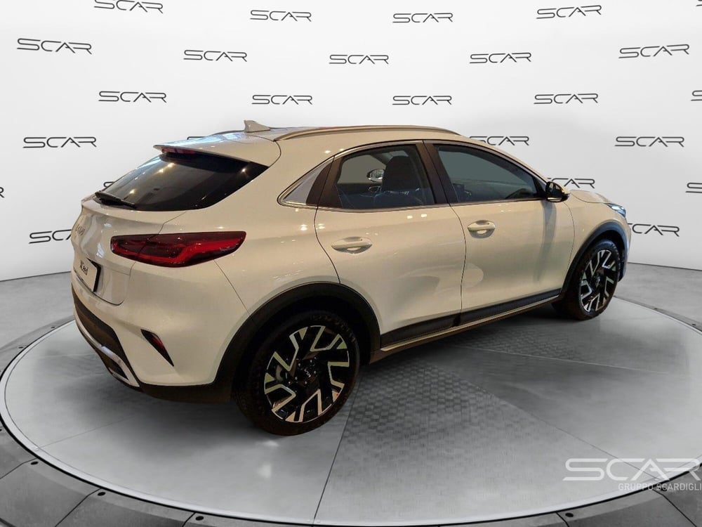 Kia XCeed nuova a Livorno (6)